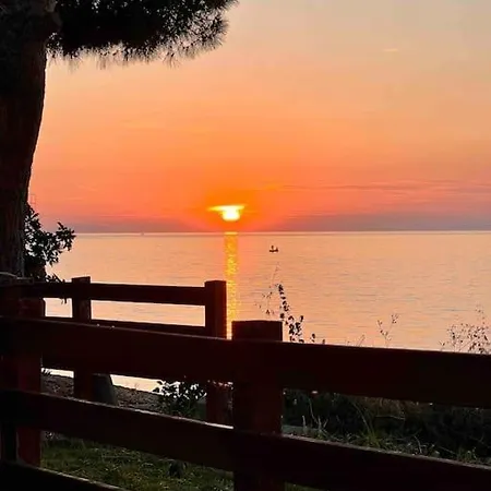 Apartment Anemomylos By The Sea *